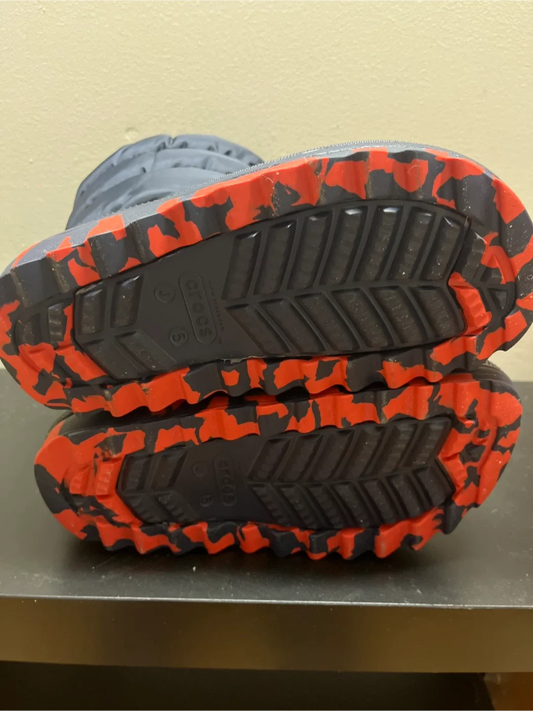 Crocs Puff Boots - Size 5 Youth image indicator(3)