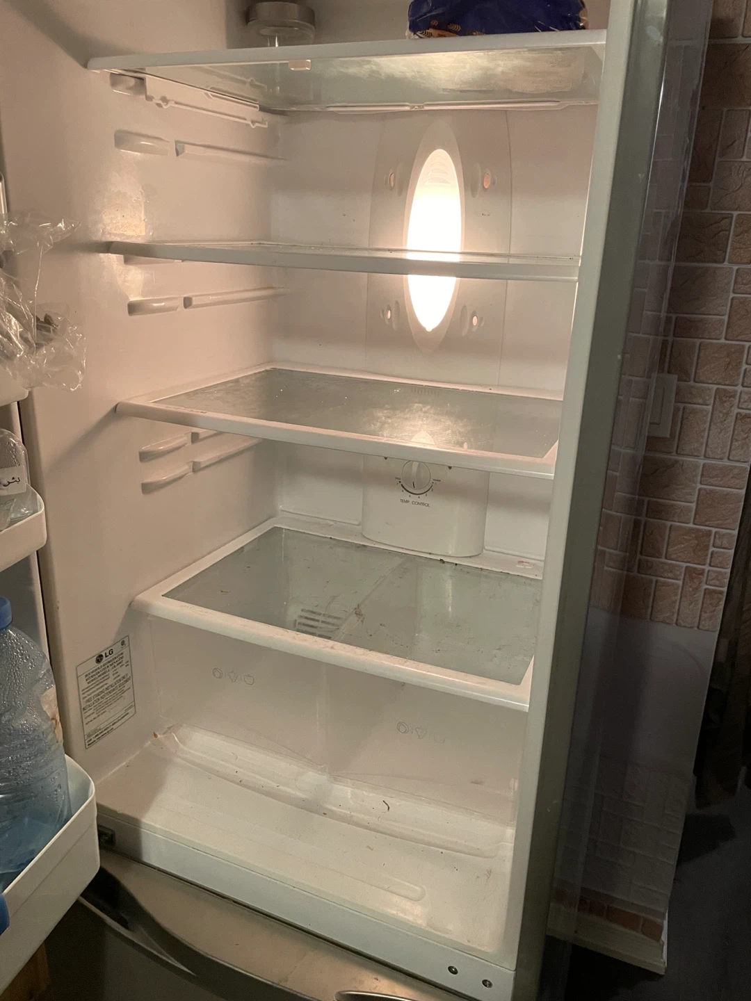 LG Fridge - Great Condition! - photo 2