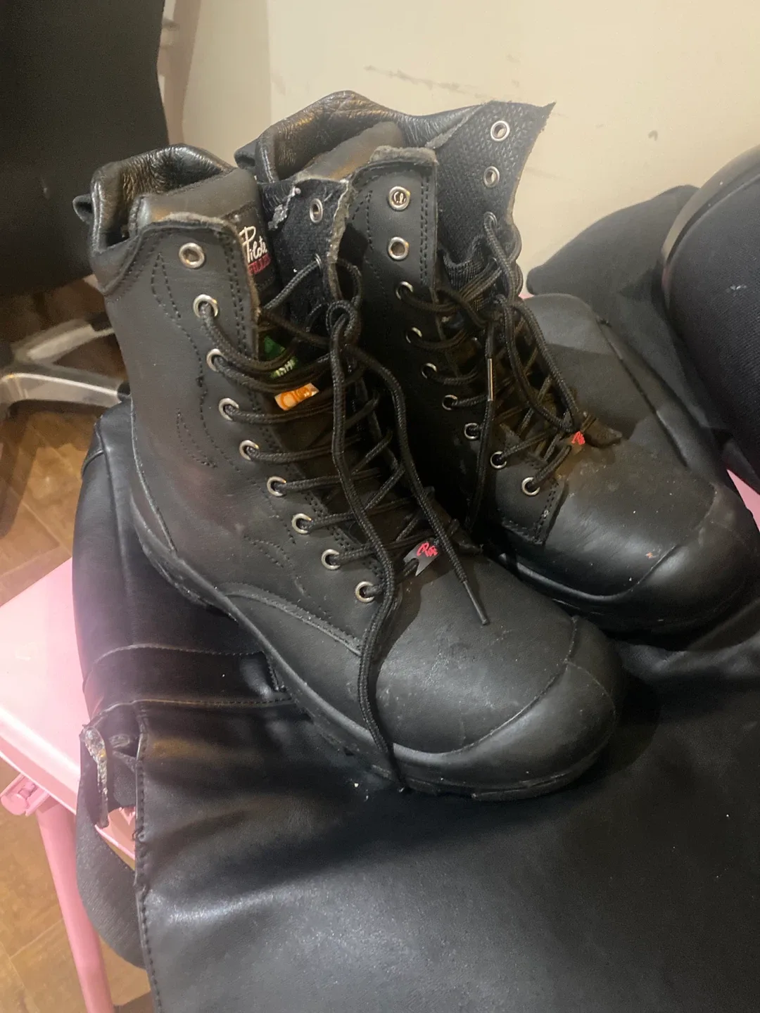 Pilote Black Leather safety Boots image indicator(2)