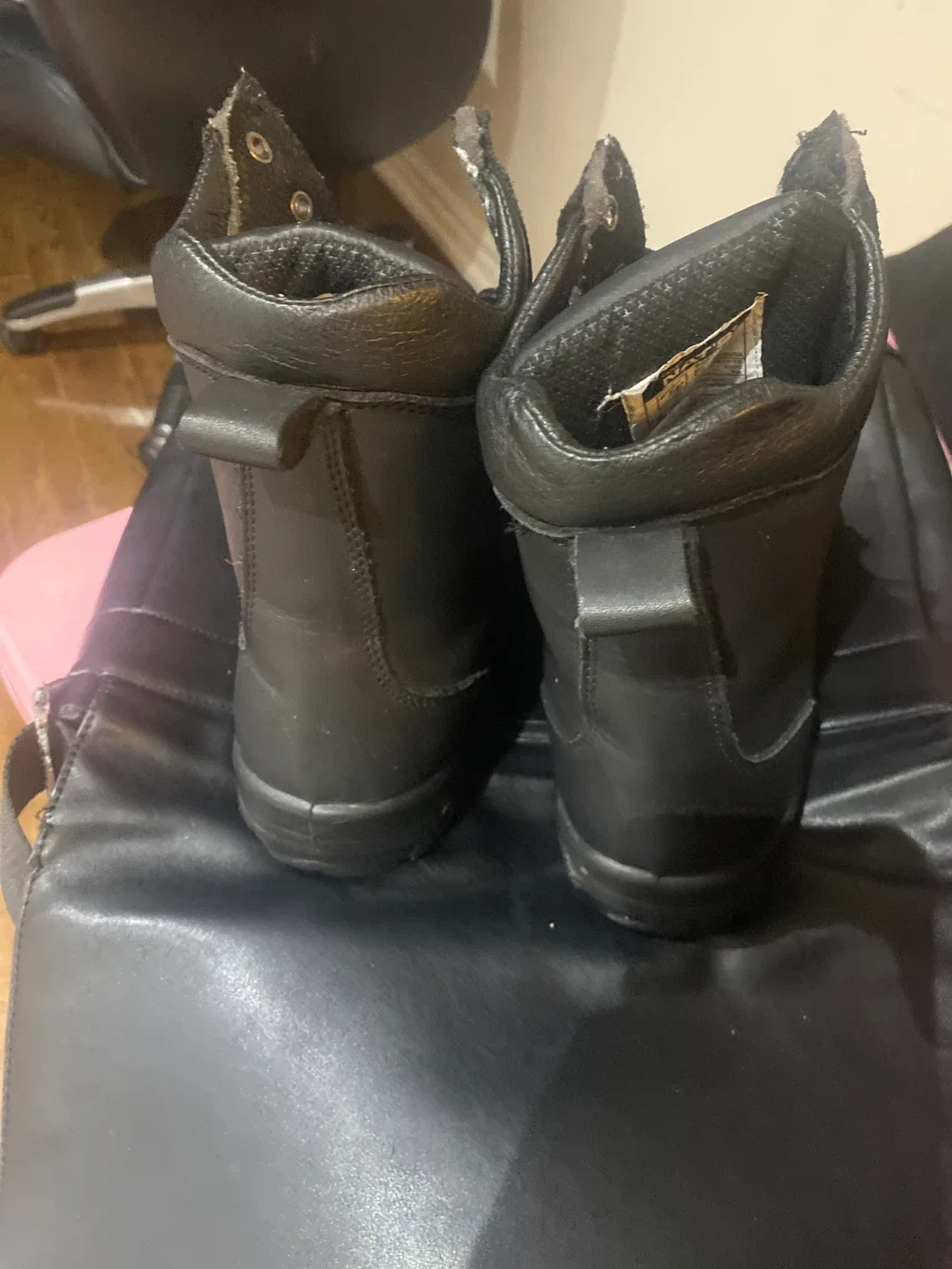 Pilote Black Leather safety Boots image indicator(3)