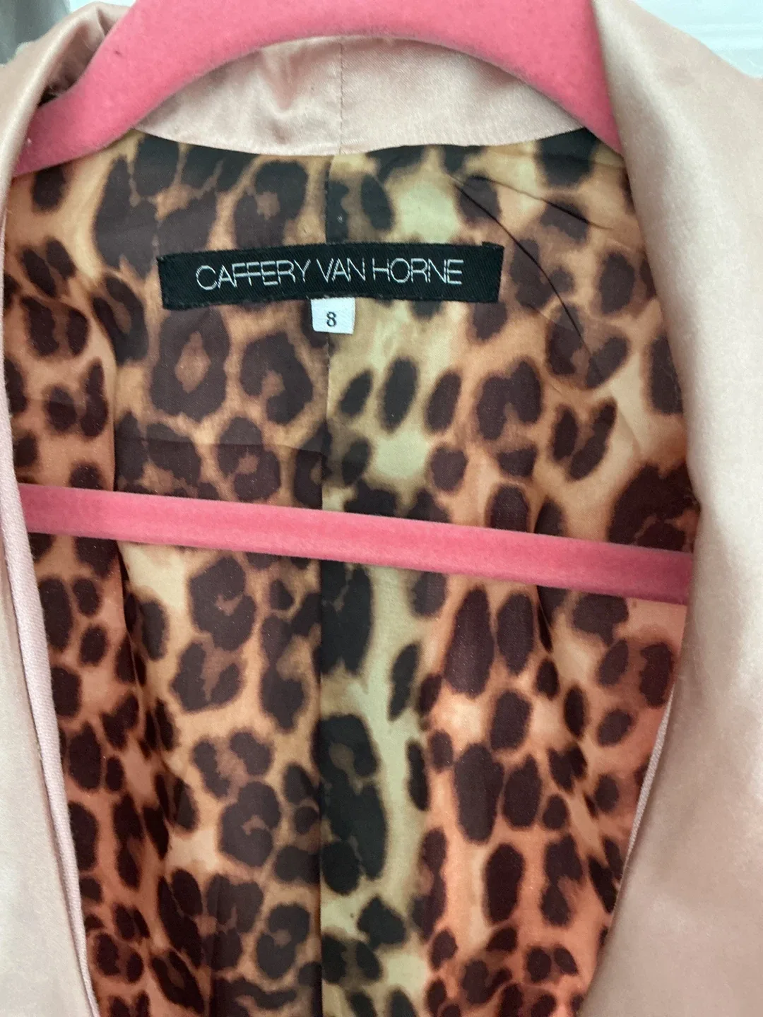 ✨ Caffery Vanhorne Pink Tuxedo Jacket & Flow Pants Set ✨ image indicator(6)