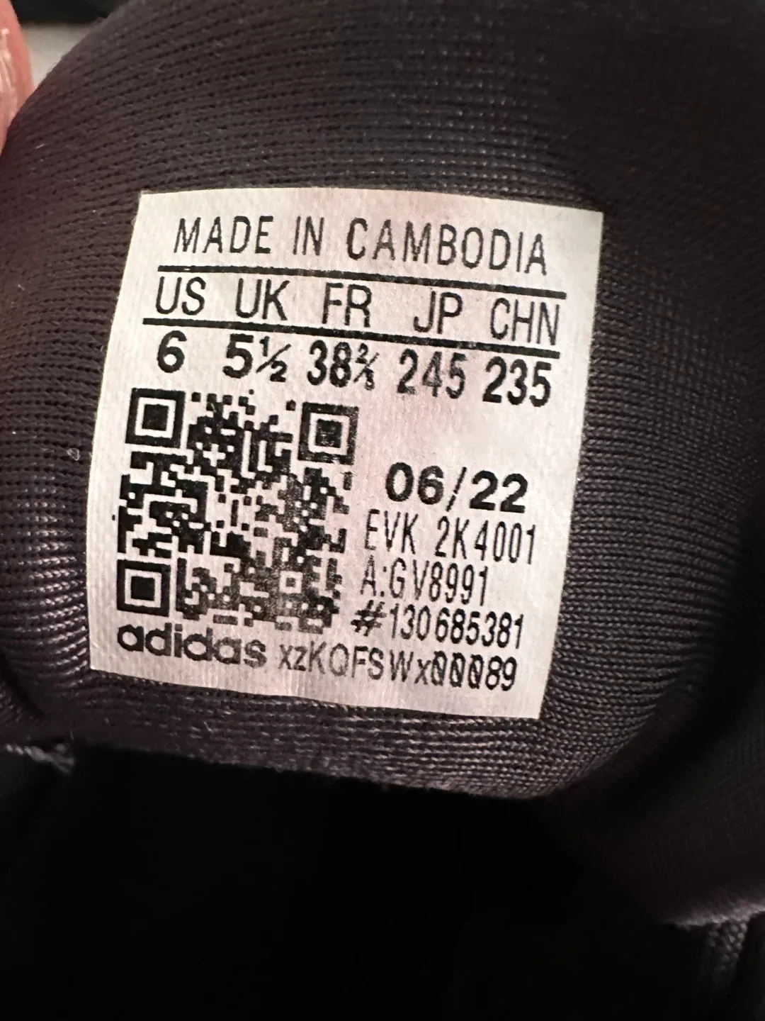 Adidas Ozmillen Black Sneakers - US 6 image indicator(4)