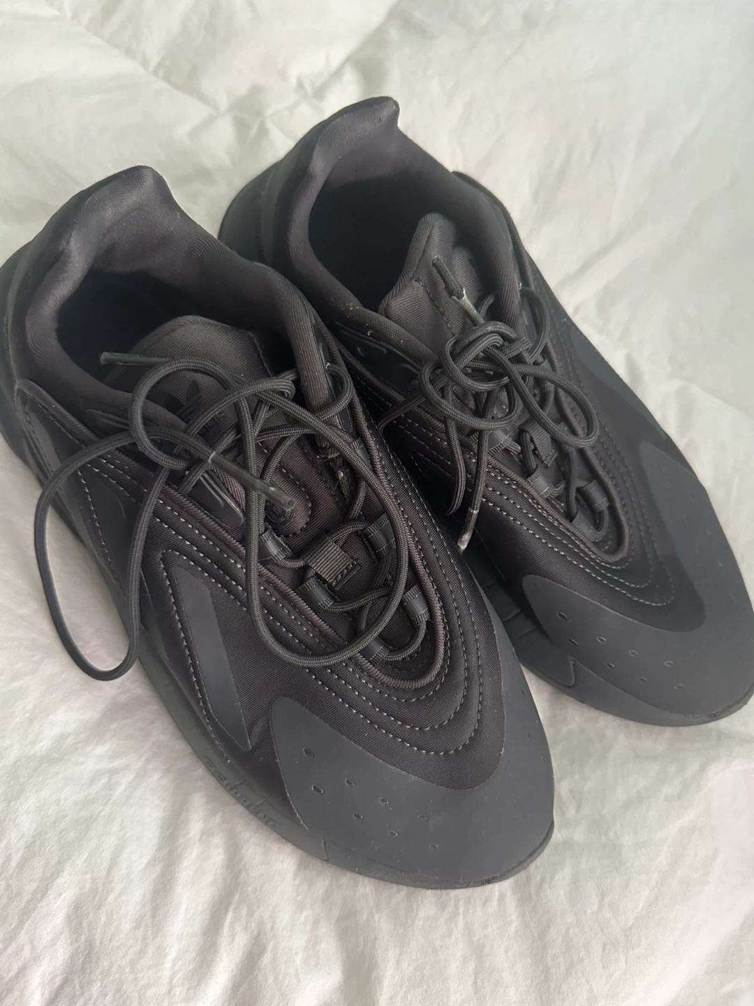 Adidas Ozmillen Black Sneakers - US 6 - photo 3
