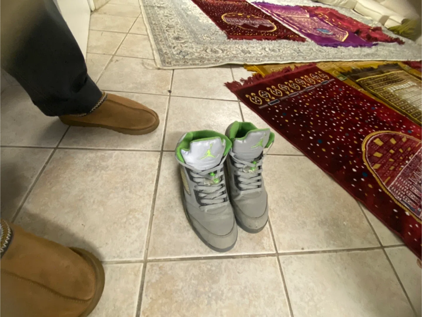 Air Jordan 5 Retro: Green bean image indicator(3)