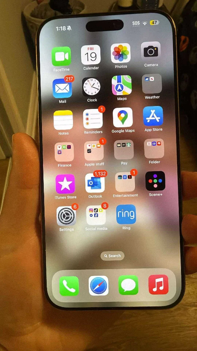 Apple iPhone 16 max pro image indicator(3)