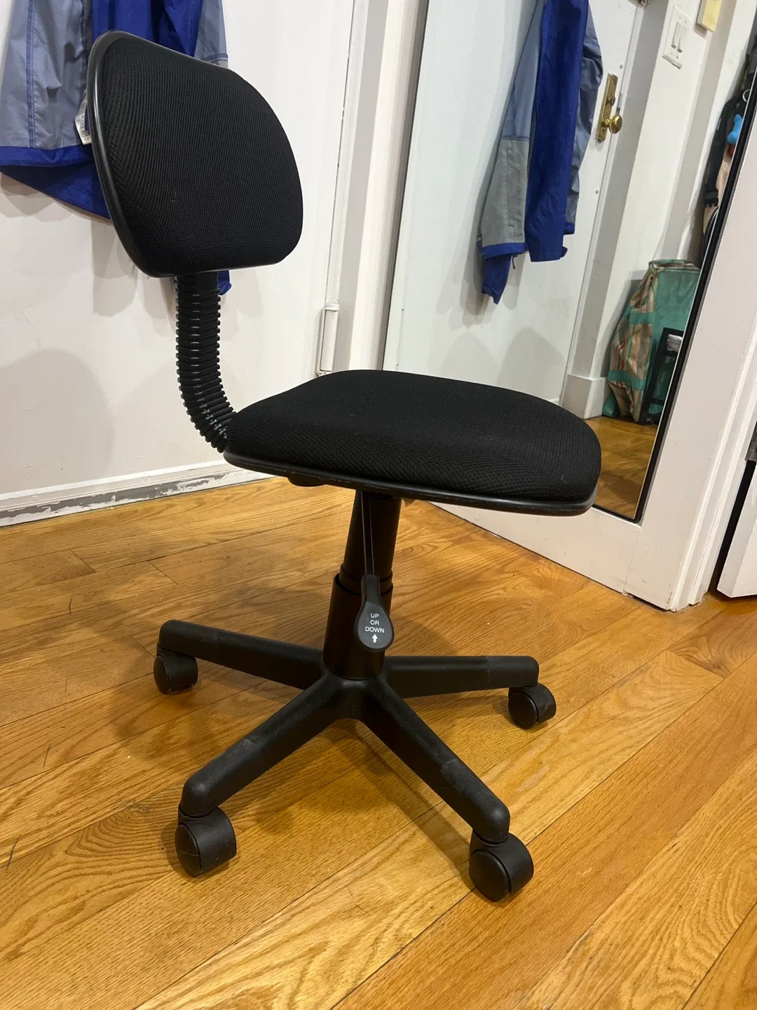 Black Adjustable Office Chair image indicator(2)