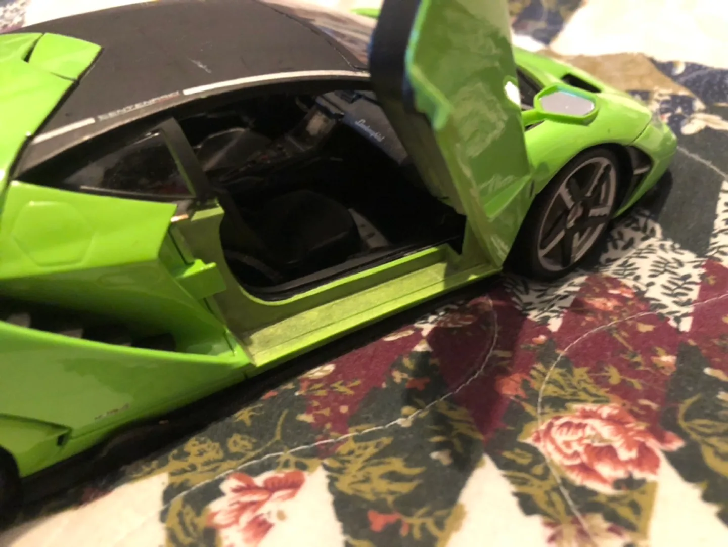 Lamborghini Centenario Green Diecast Model Car image indicator(5)