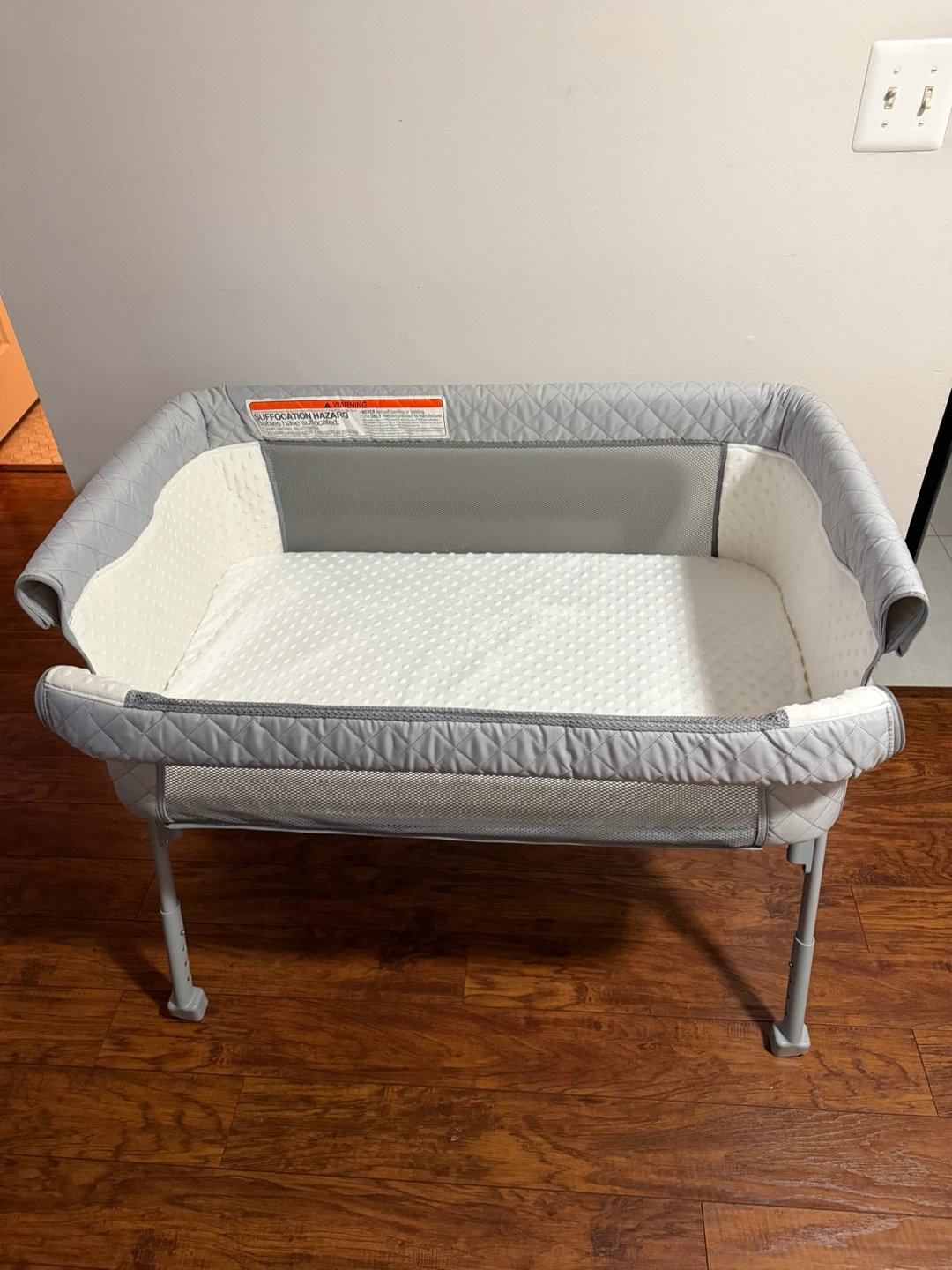 AirClub Beside Sleeper Bassinet - Gray