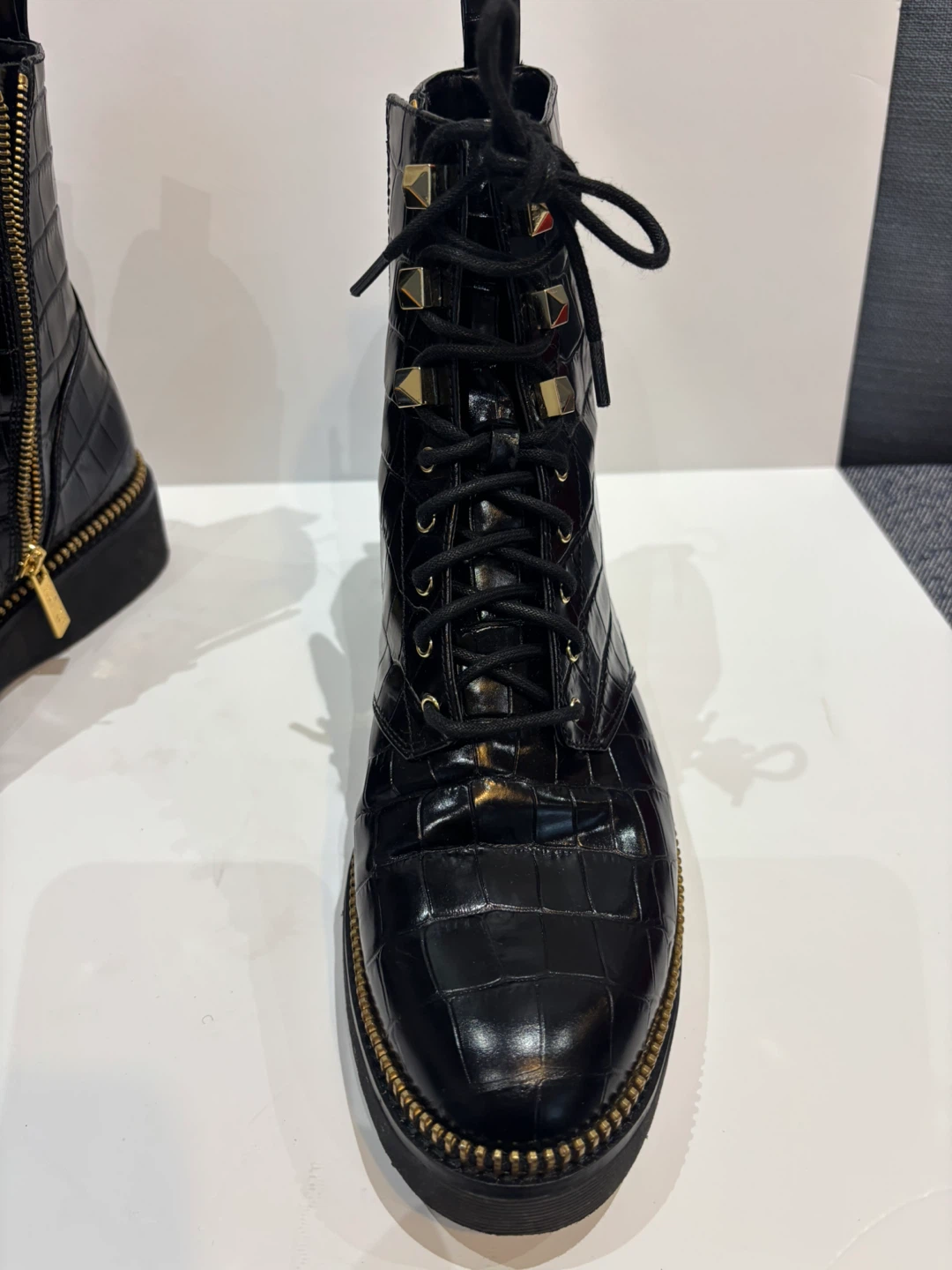 Michael Kors Haskell crocodile Embossed Boots women’s sz 10 - photo 3
