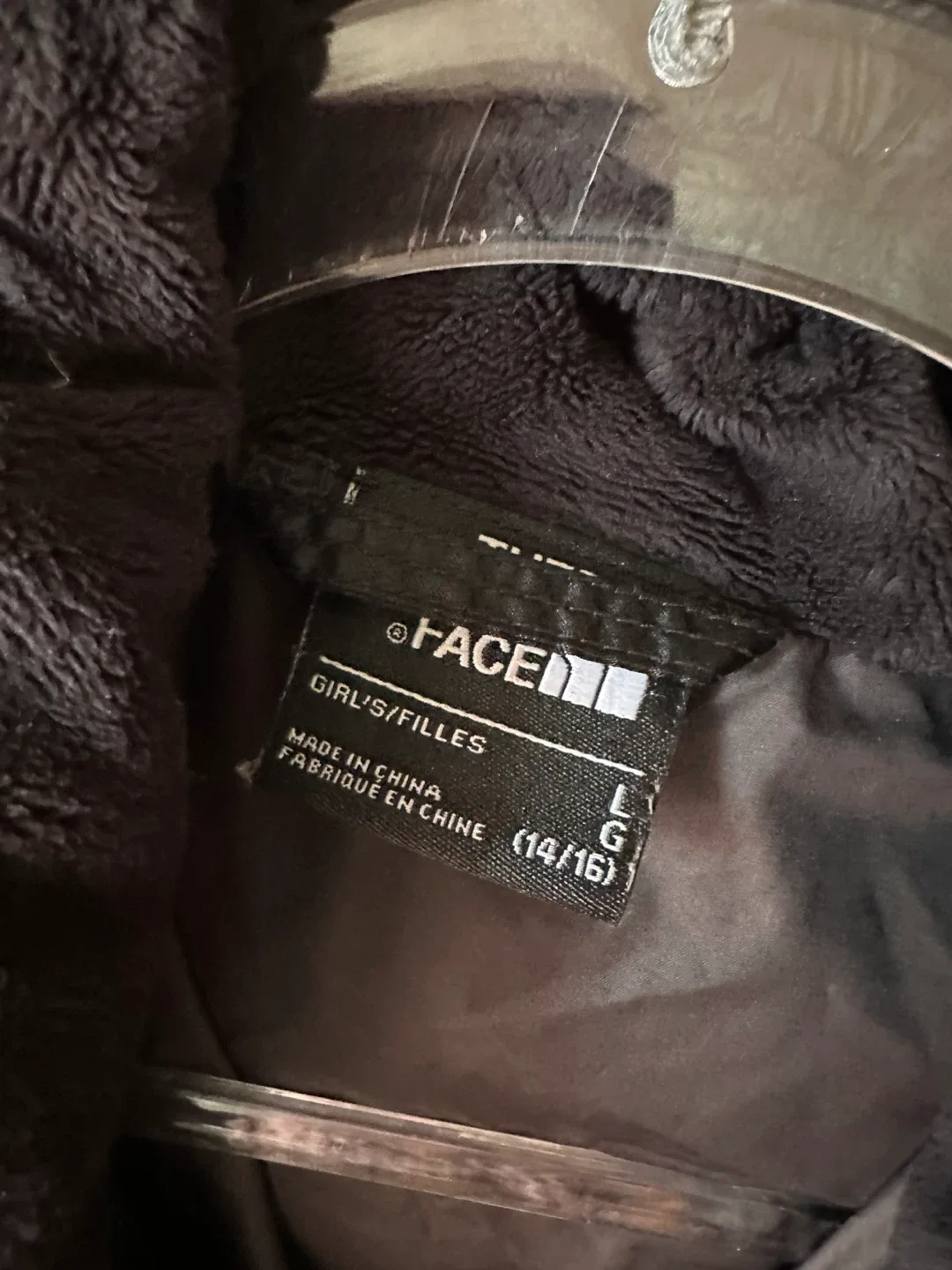 The North Face Girls' 550 Down Puffer Jacket - L image indicator(3)