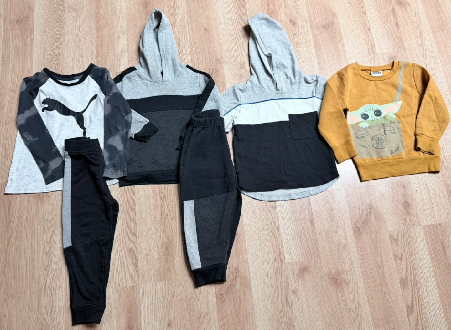 3t Toddler boys Outfit and Sweatshirt lot