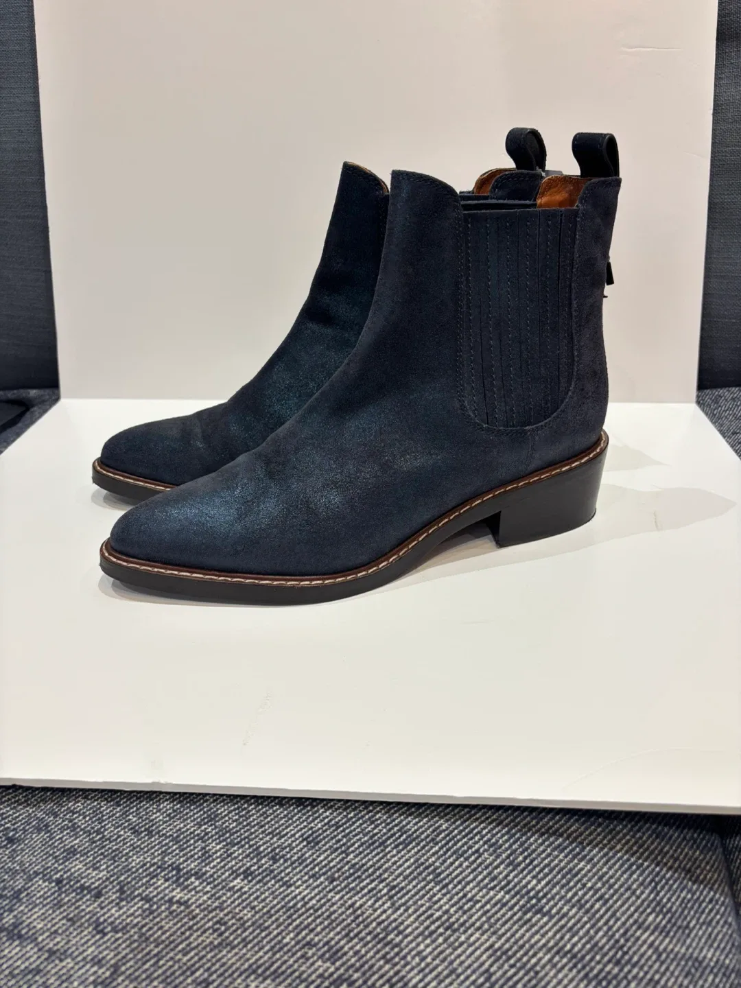 Coach Bowery Chelsea boots in a dark blue suede women size 9