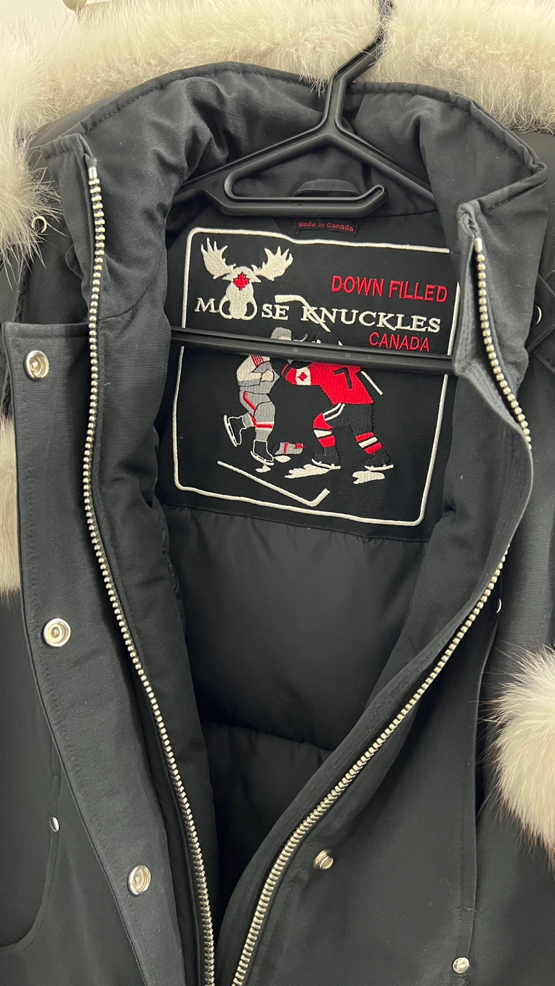 Moose Knuckles Black Parka in XS - photo 3