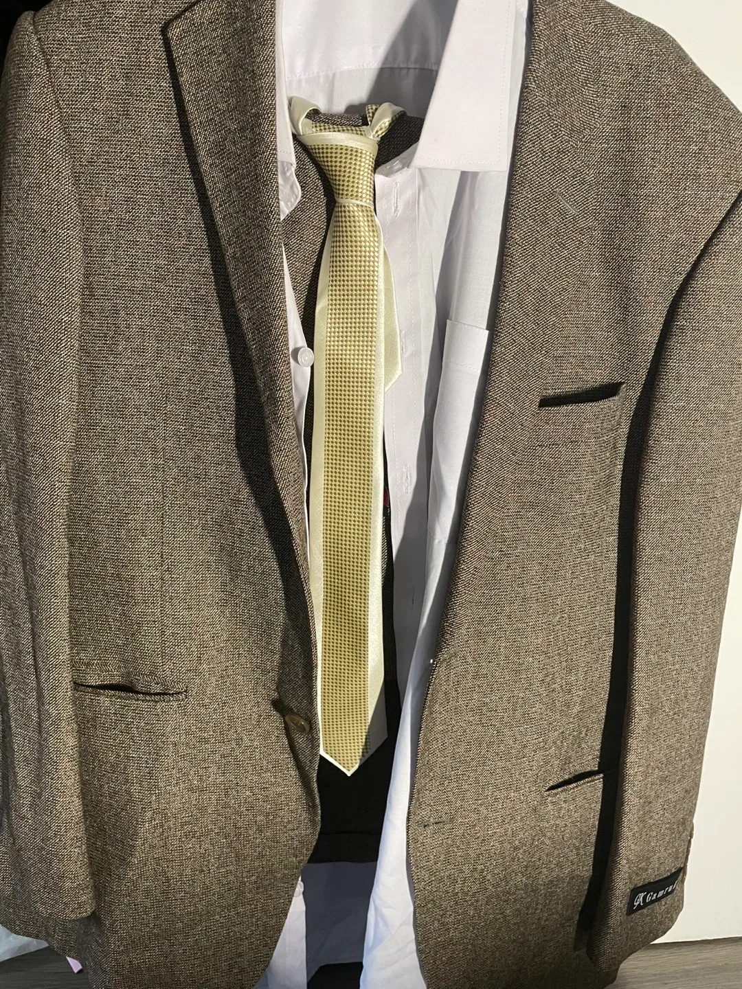 Men's Suit Jacket, Shirt and Tie