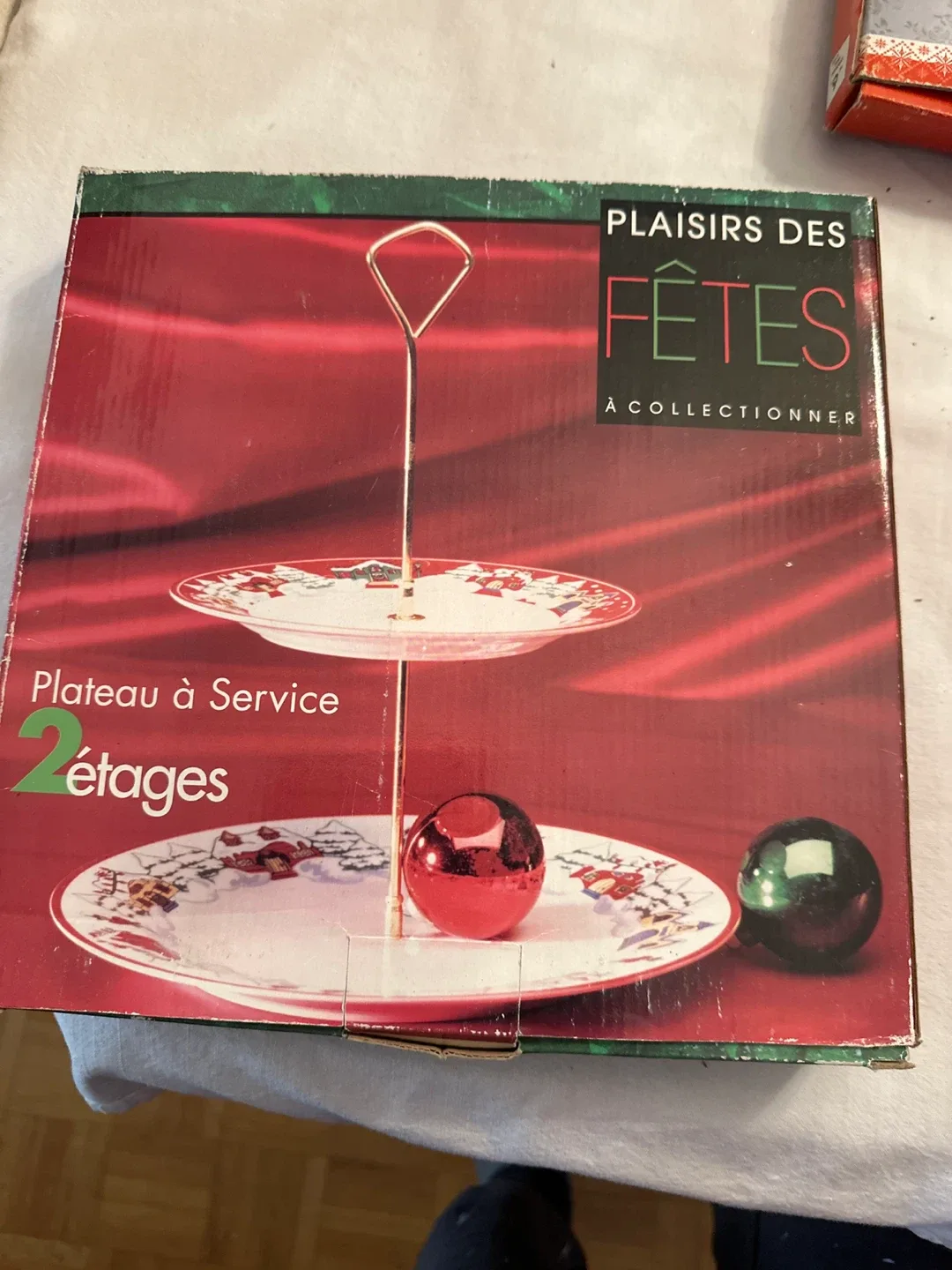 PLAISIRS DES FÊTES 2-Tier Serving Platter