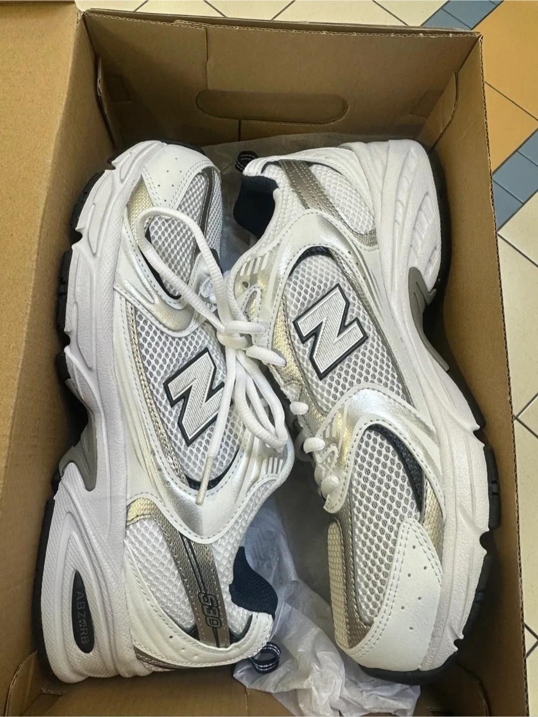 New Balance 530 White/Silver Sneakers image indicator(2)
