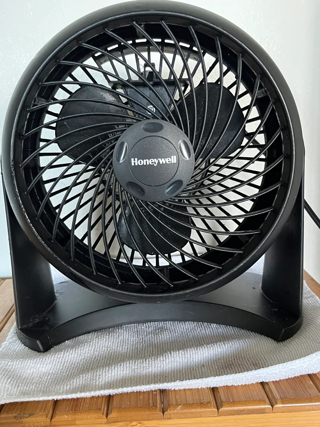 Honeywell Black Table Fan