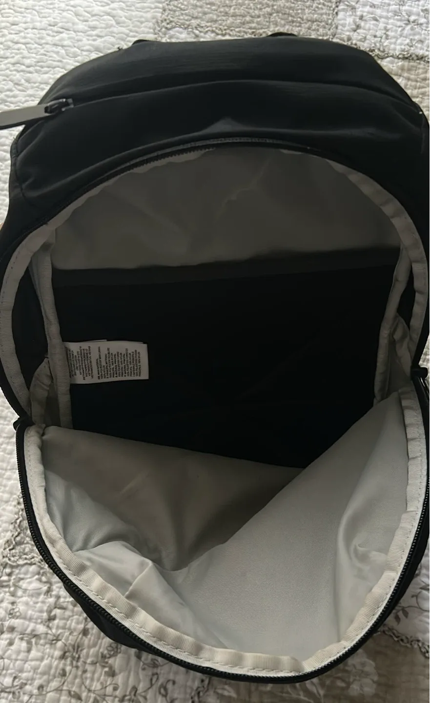 The North Face Black Backpack (Listing till DEC 20) image indicator(3)