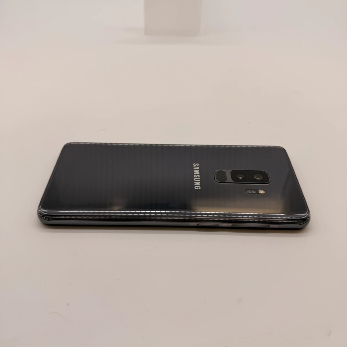 Samsung Galaxy S9+ – 64GB – Titanium Gray – Small Crack - photo 5