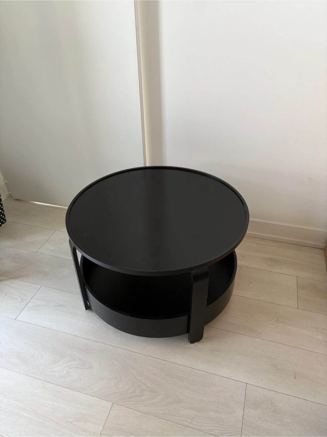 Black Round Coffee Table - photo 2