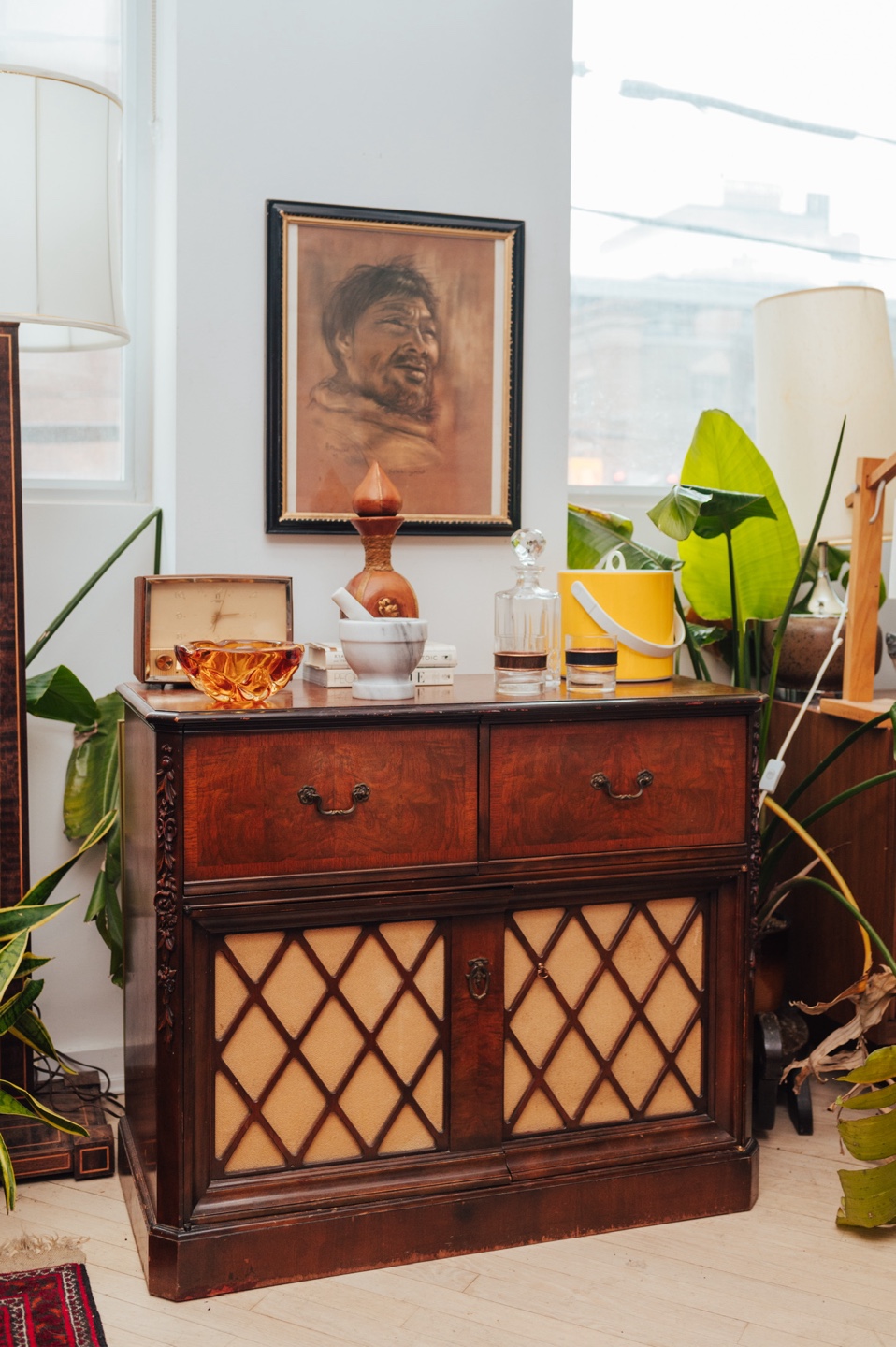 70’s Radio Cabinet, Turned Bar Cabinet🤎 - photo 2