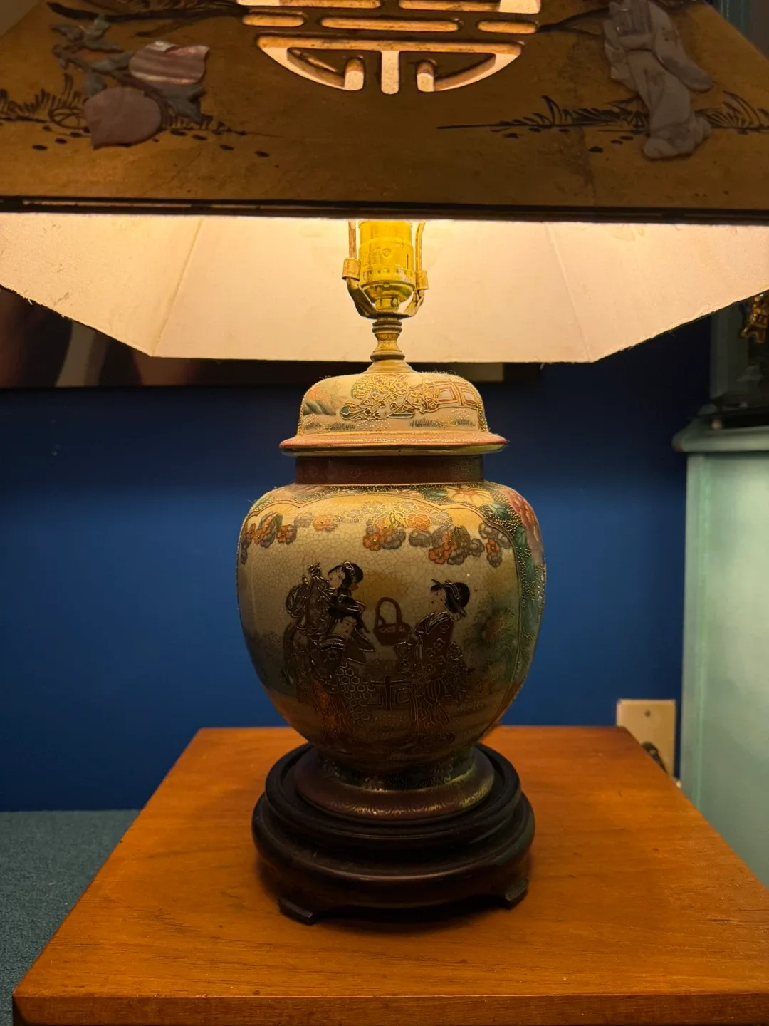 Vintage Asian-Style Table Lamp image indicator(3)