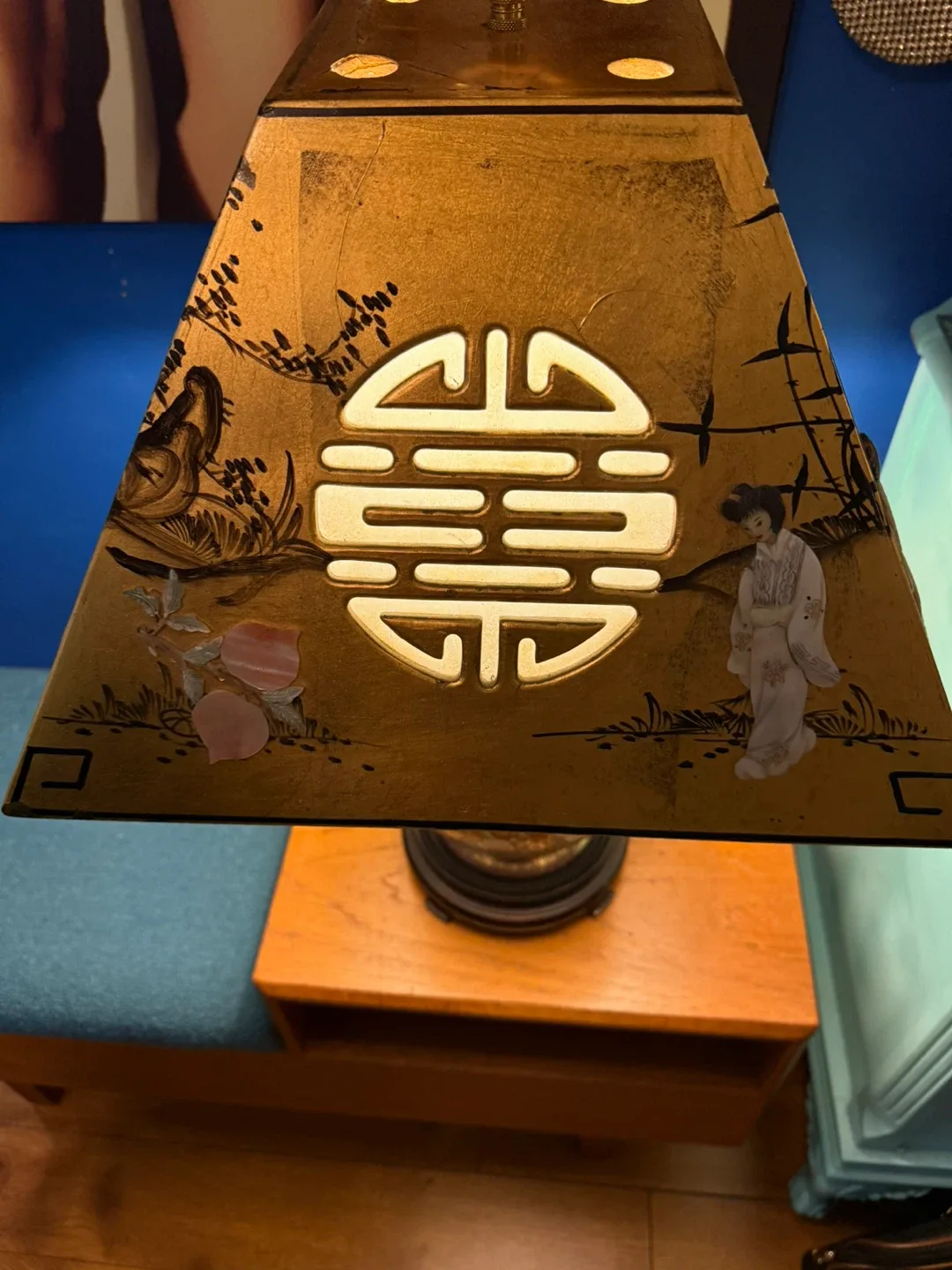 Vintage Asian-Style Table Lamp image indicator(5)