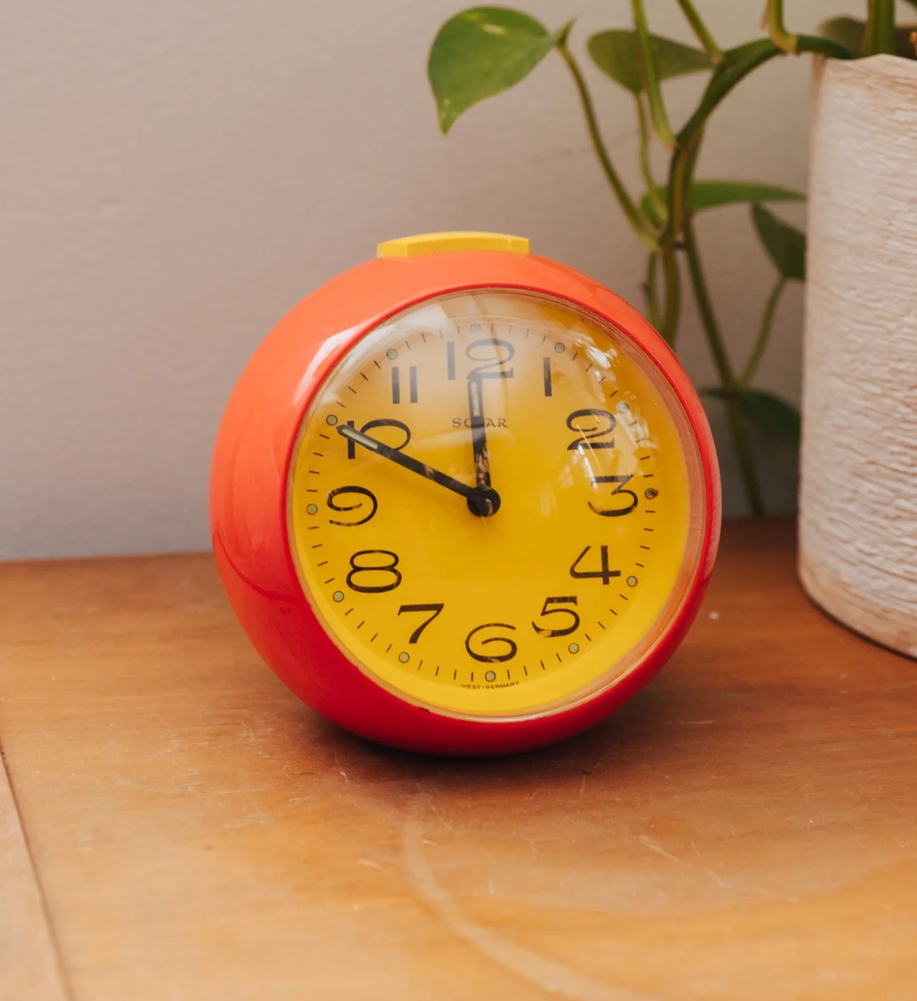 Space Age West German Clock 🧡