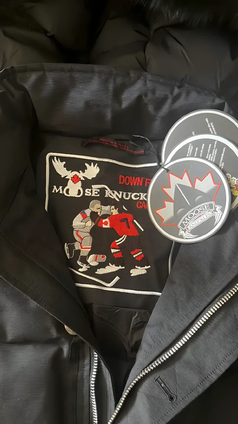 Women’s Moose Knuckle Jacket image indicator(3)