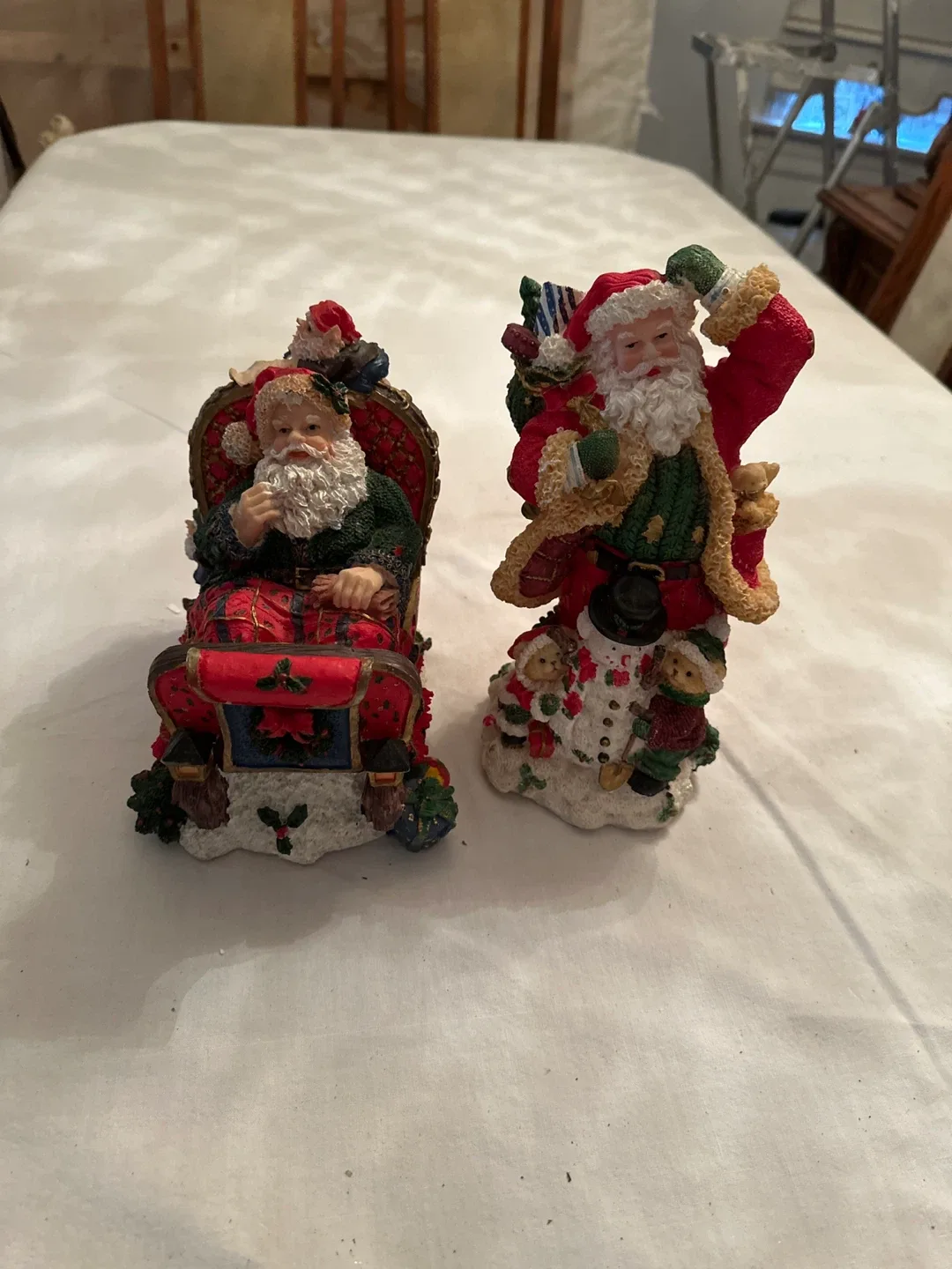 Santa Claus Figurines - Set of 2