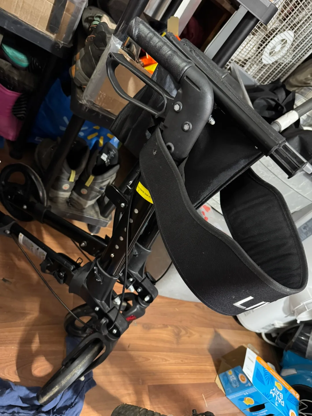 Living Basics Mobility Walker with Seat image indicator(5)