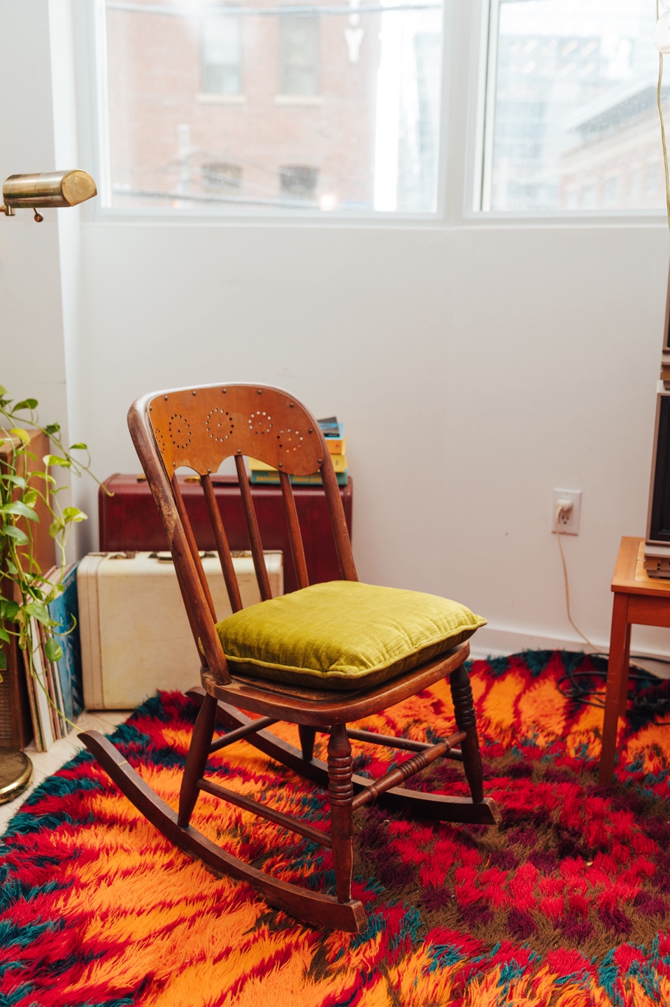 Cottage Core Bentwood Vintage Rocking chair 🤎 - photo 2
