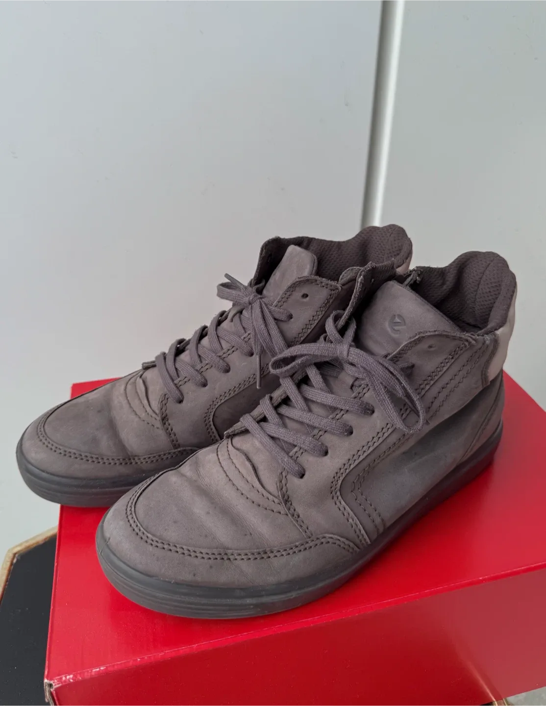 ECCO Soft Classic High-Top Nubuck Leather Sneakers / Boots image indicator(6)