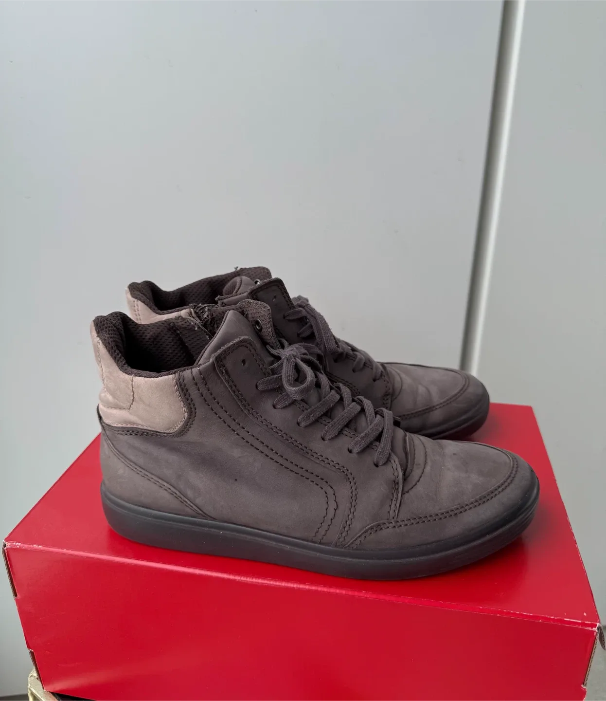 ECCO Soft Classic High-Top Nubuck Leather Sneakers / Boots image indicator(9)