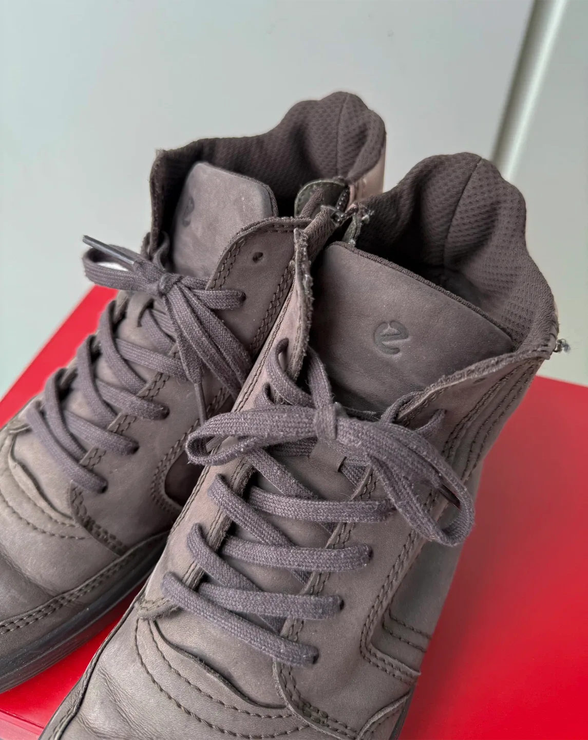 ECCO Soft Classic High-Top Nubuck Leather Sneakers / Boots image indicator(7)