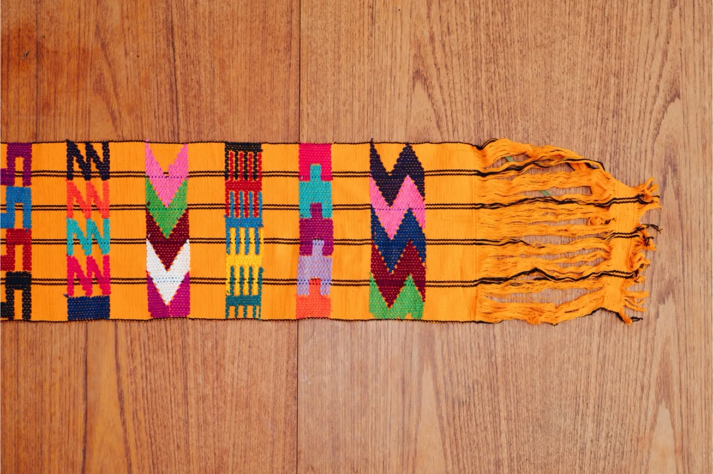 Kente-style Woven Table Runner 🧡 image indicator(4)
