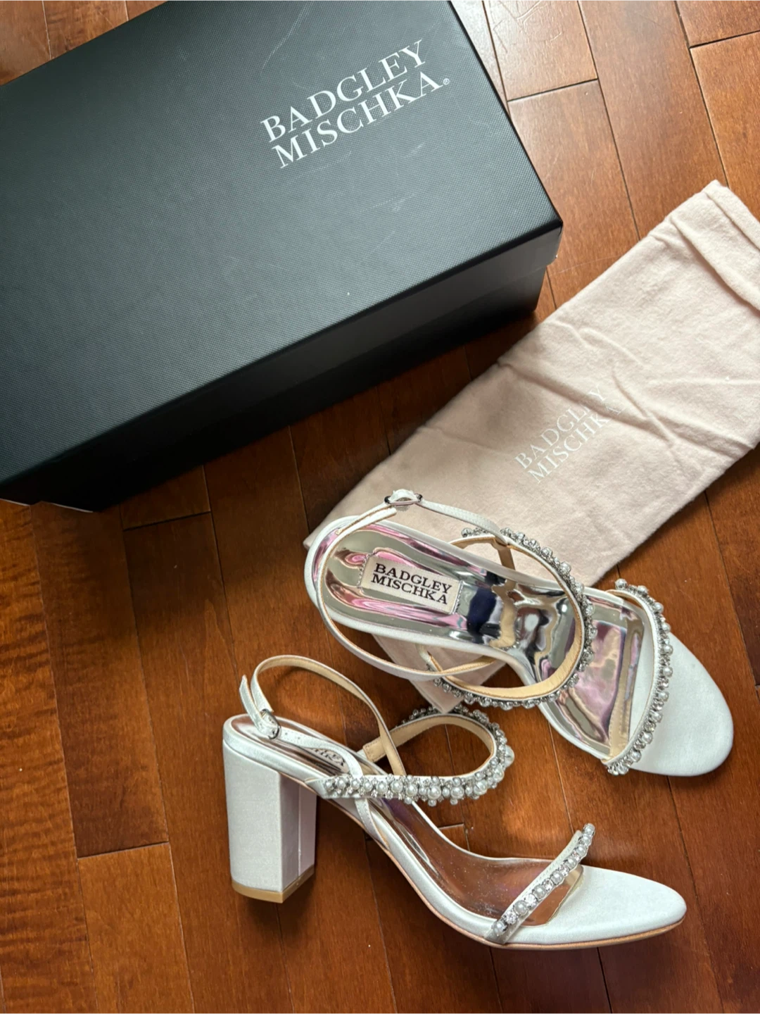 New Badgley Mischka White Heels - Size 8.5
