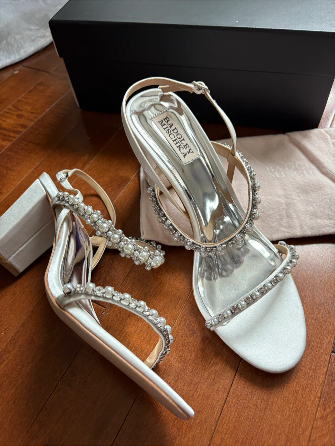 New Badgley Mischka White Heels - Size 8.5 - photo 2