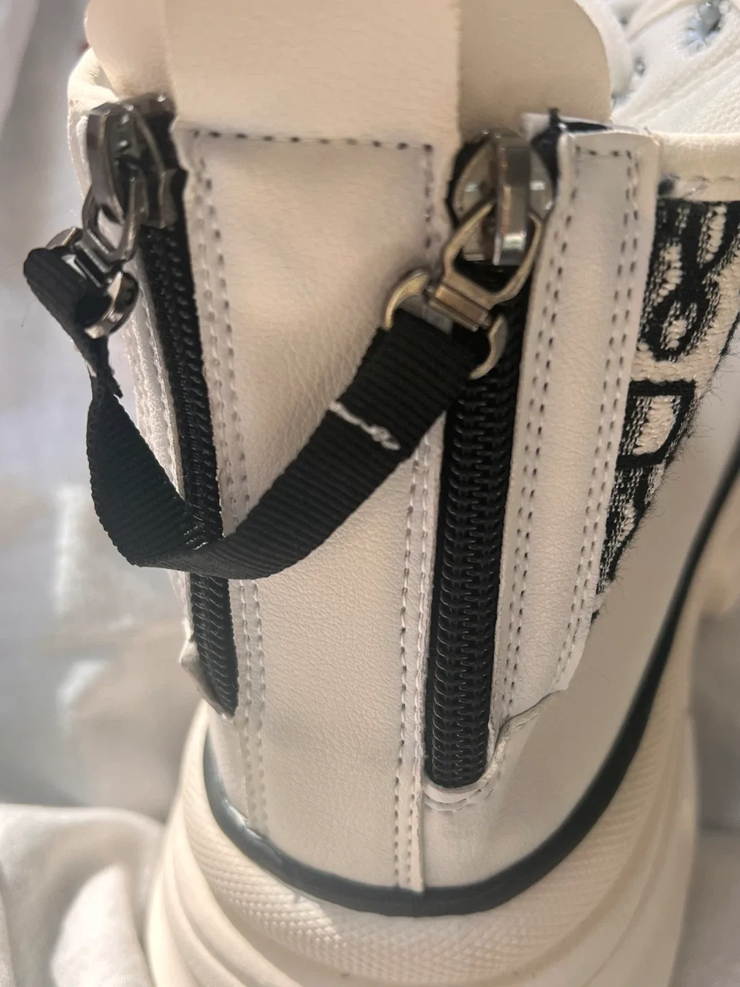 Monogram Boot Size 40 image indicator(4)