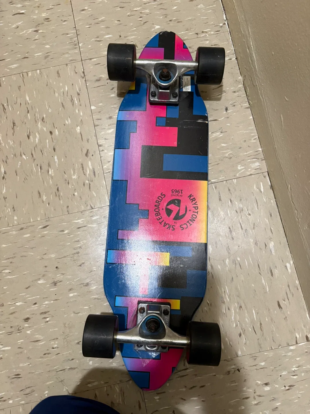 Kryptonics Skateboard image indicator(2)