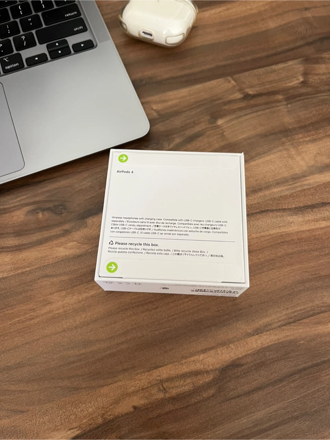 AirPods 4 (Sealed, Unopened) - photo 2