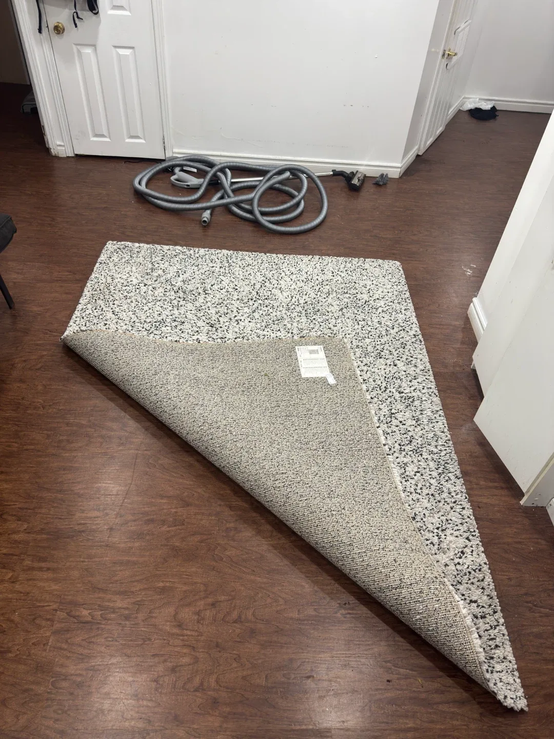 White Modern Rug image indicator(4)