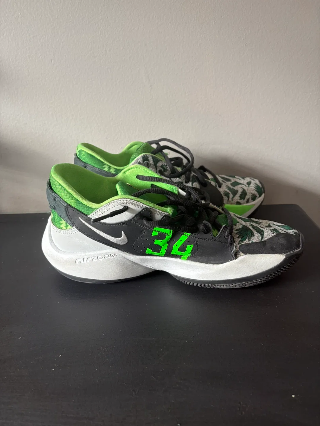 Nike Zoom Freak 4 Size 8y image indicator(3)