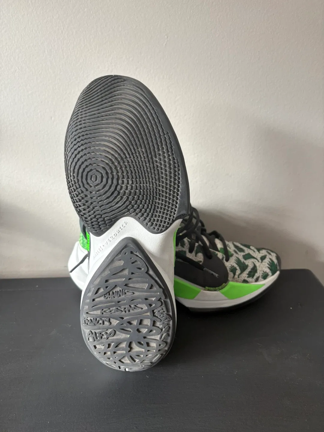 Nike Zoom Freak 4 Size 8y image indicator(4)