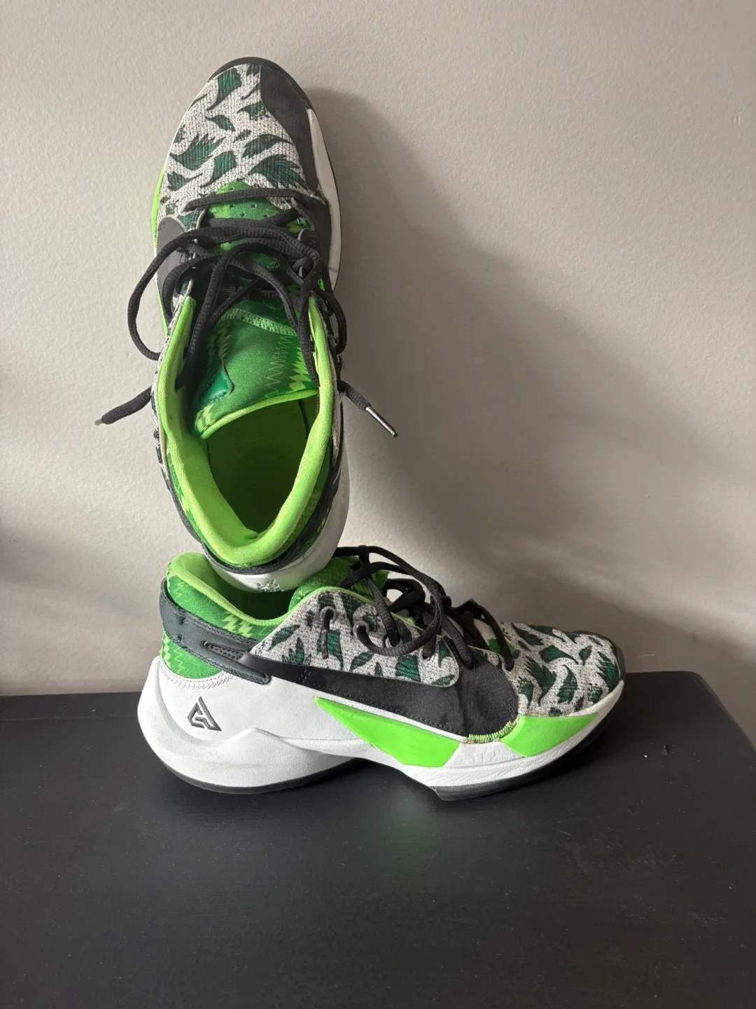 Nike Zoom Freak 4 Size 8y image indicator(2)