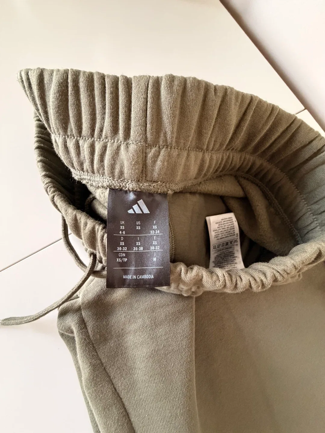 Adidas XS Olive Green Sweatpants image indicator(2)