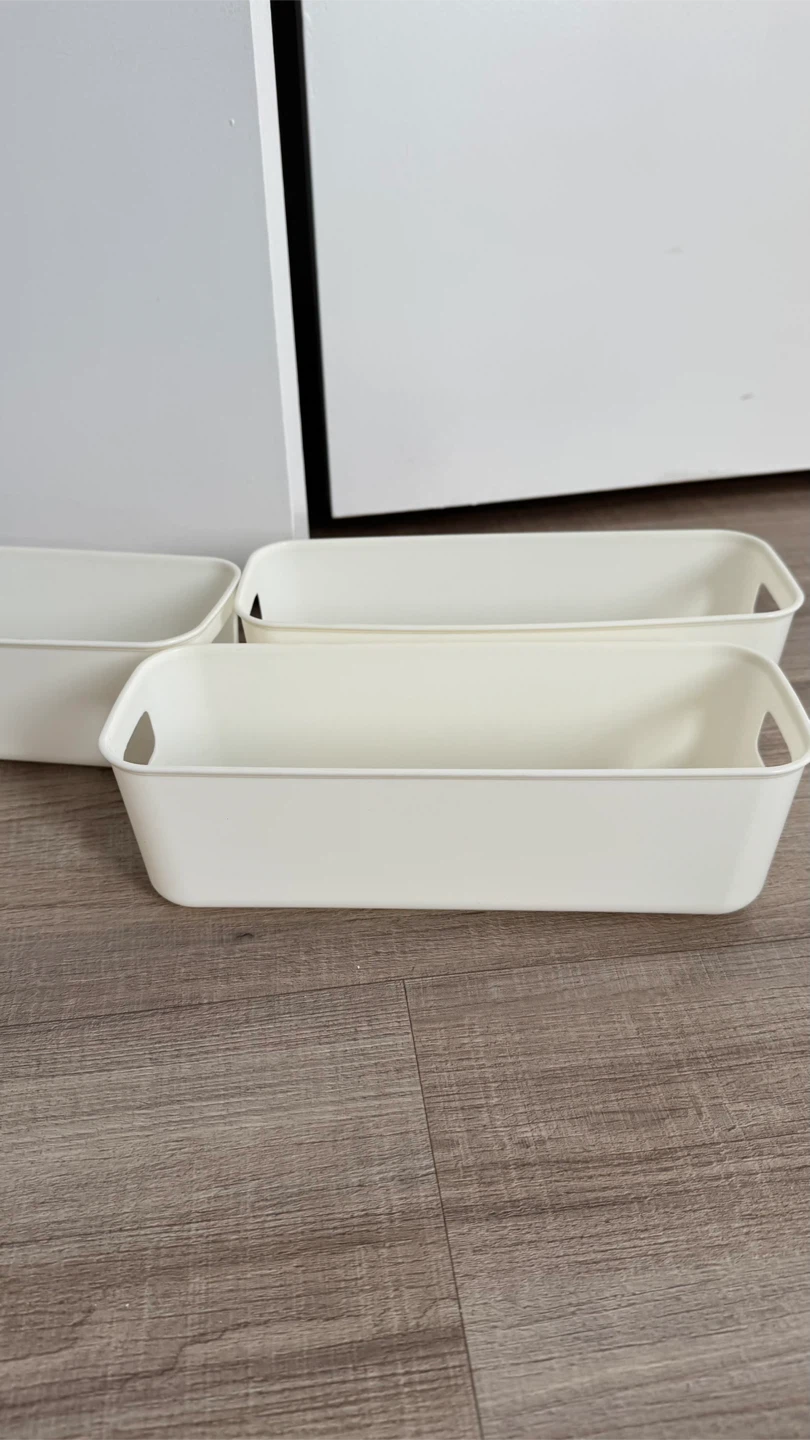 White Plastic Storage Bins - Set of 4 - photo 2