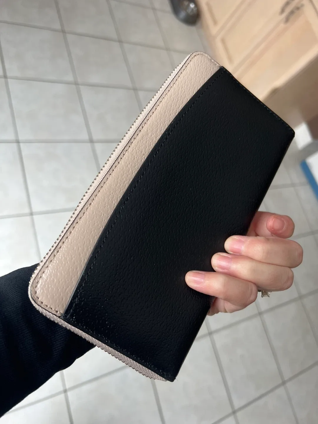 Like new Kate Spade Black & Beige Wallet image indicator(2)