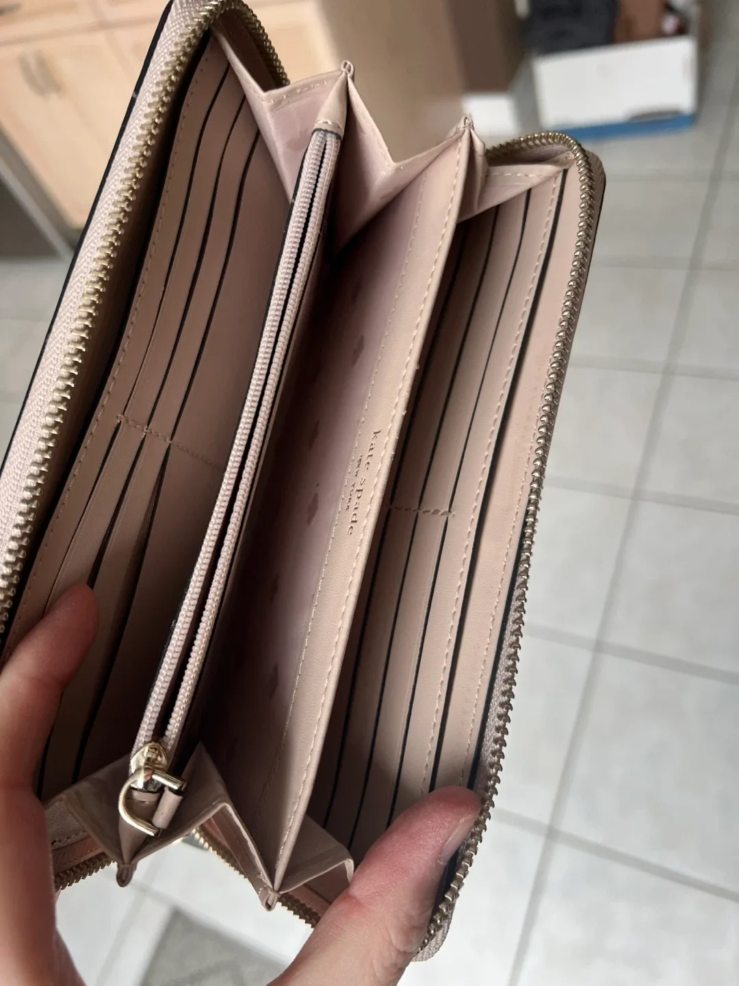 Like new Kate Spade Black & Beige Wallet image indicator(3)