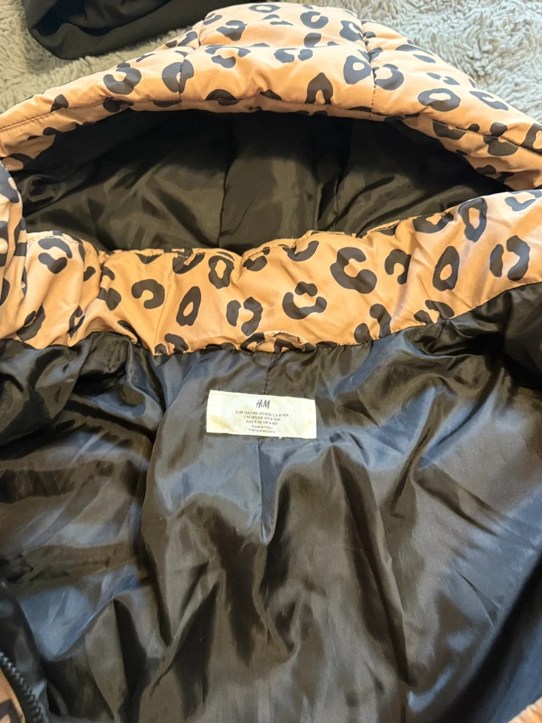 H&M Leopard Print Puffer Jacket - Size 8-10 image indicator(5)